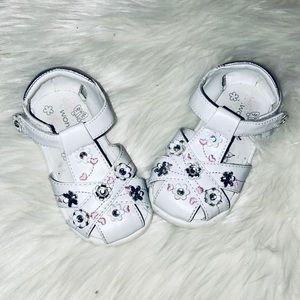 Wonderkids sandals
